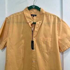 EXPRESS men button down shirt with front pocket.